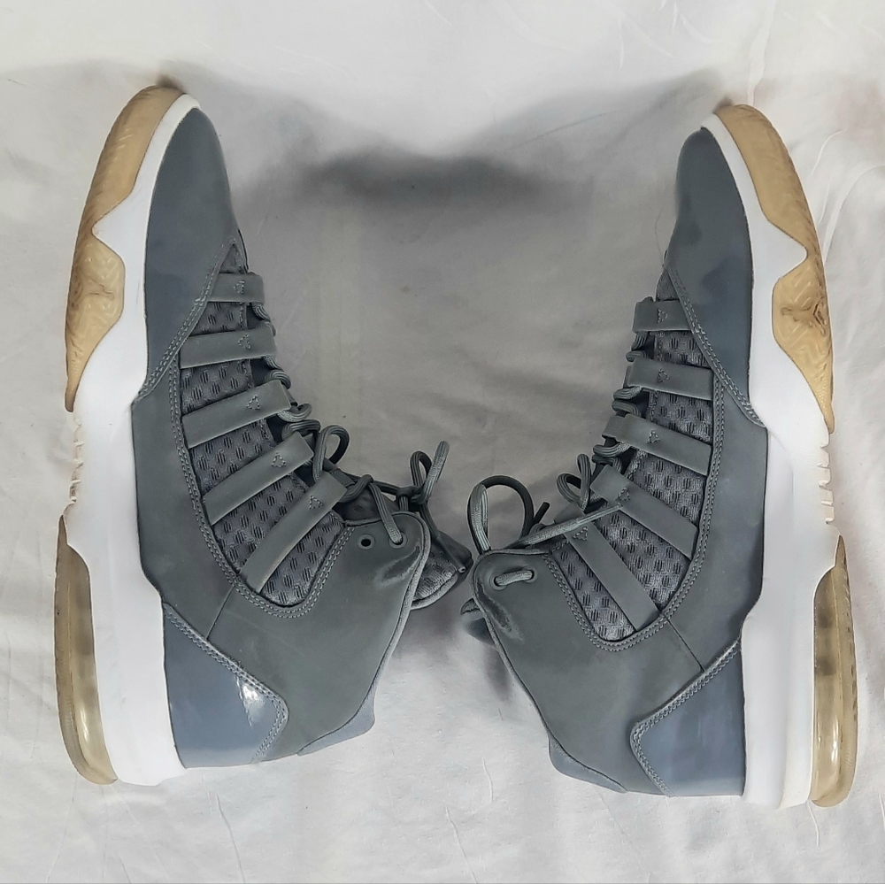 Nike Air Jordan Max Aura Mens Shoes Size 10 AQ9084-010 Cool Gray Basketball - Picture 5 of 14